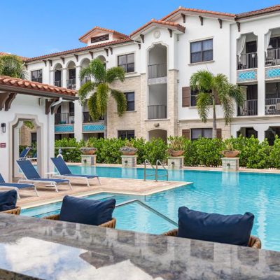 Miramar Park Apartments in Mirama, FL - Exterior Community Amenities, Pool & Zen Garden (13)